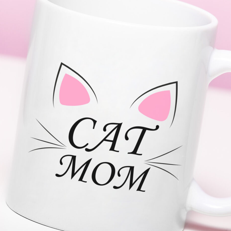 Mok Cat mom