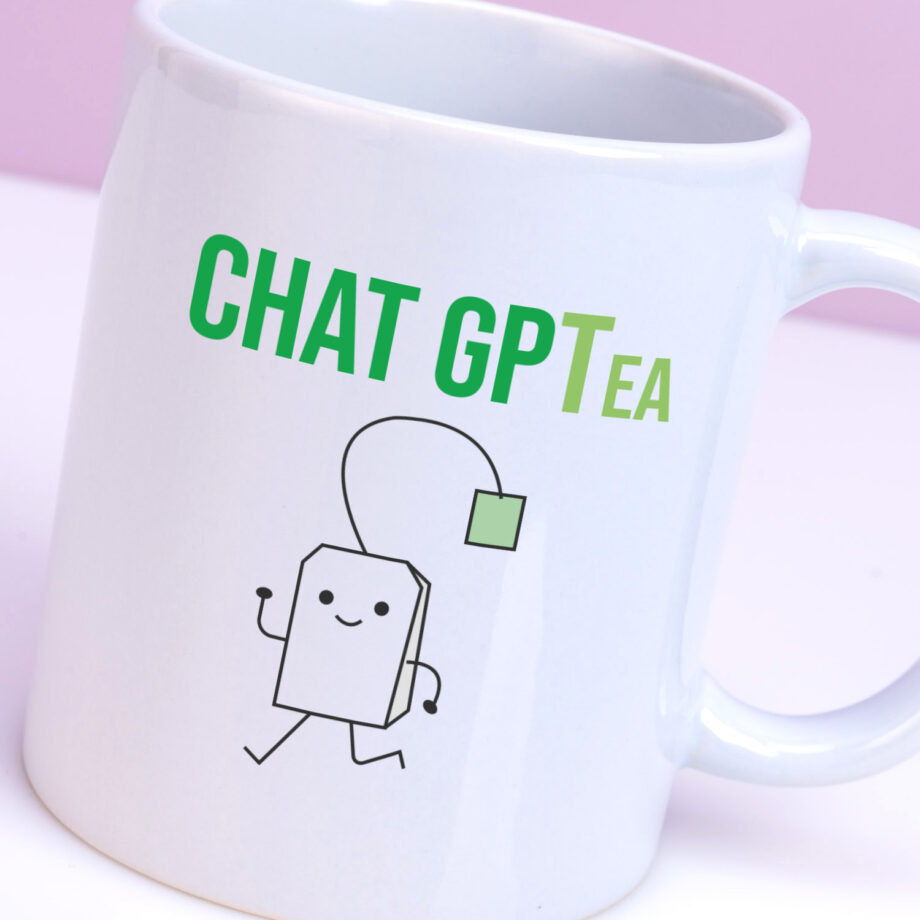 Mok met Tekst ‘’Chat GPTea’’ | Materiaal: Keramiek | 33 cl | Mok met Tekst | Koffie Mok | Grappige Cadeau |  Vaatwasser bestendig | Humor | Mok met grappige tekst