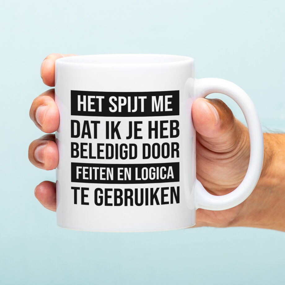 Mok met Tekst ‘’Het spijt me dat ik je heb beledigd’’ | Materiaal: Keramiek | 33 cl | Mok met Tekst | Koffie Mok | Grappige Cadeau |  Vaatwasser bestendig | Humor | Mok met grappige tekst