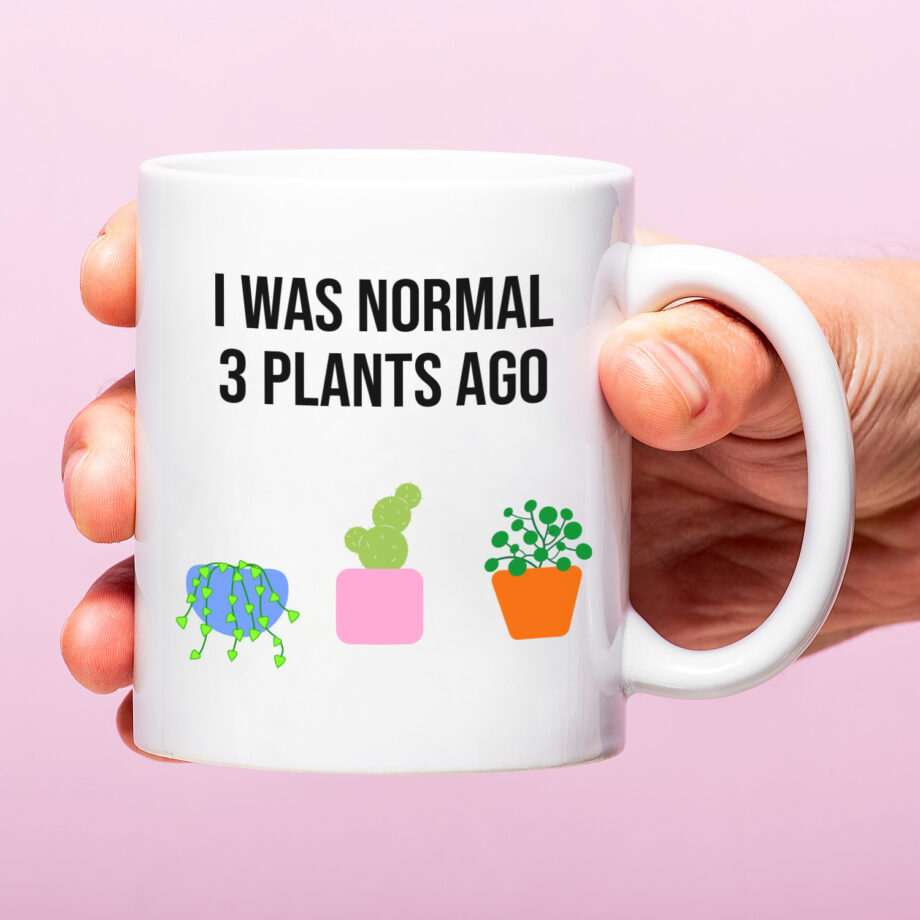 Mok met Tekst ‘’I was normal 3 plants ago’’ | Materiaal: Keramiek | 33 cl | Mok met Tekst | Koffie Mok | Grappige Cadeau |  Vaatwasser bestendig | Humor | Mok met grappige tekst