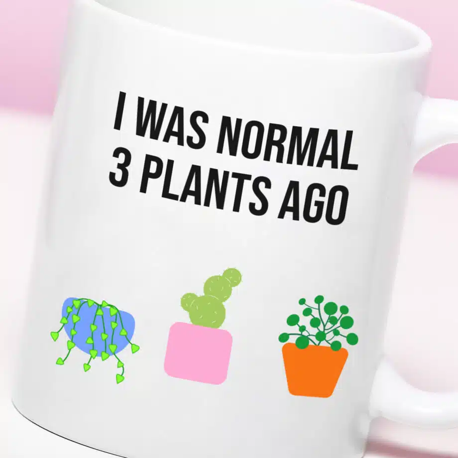 Mok met Tekst ‘’I was normal 3 plants ago’’ | Materiaal: Keramiek | 33 cl | Mok met Tekst | Koffie Mok | Grappige Cadeau |  Vaatwasser bestendig | Humor | Mok met grappige tekst