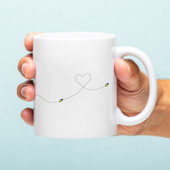 Mok met Tekst ‘’Bee heart line’’ | Materiaal: Keramiek | 33 cl | Mok met Tekst | Koffie Mok | Grappige Cadeau |  Vaatwasser bestendig | Humor | Mok met grappige tekst