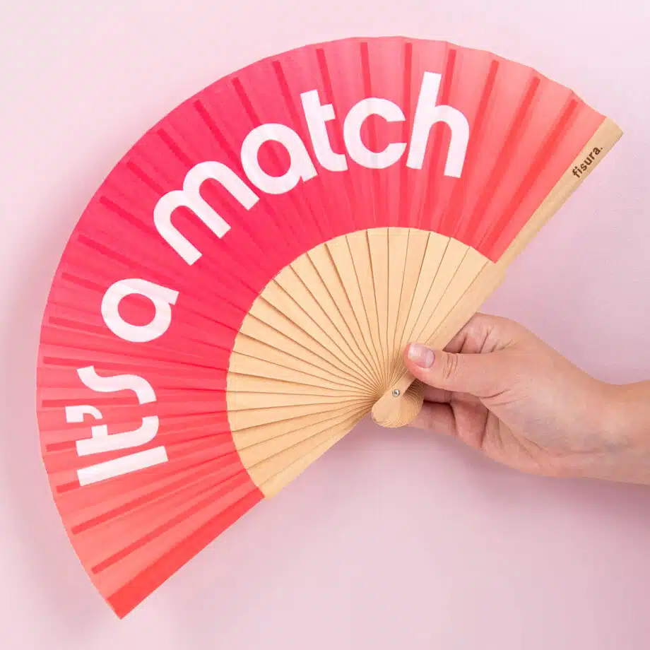 Houten waaier It's a Match