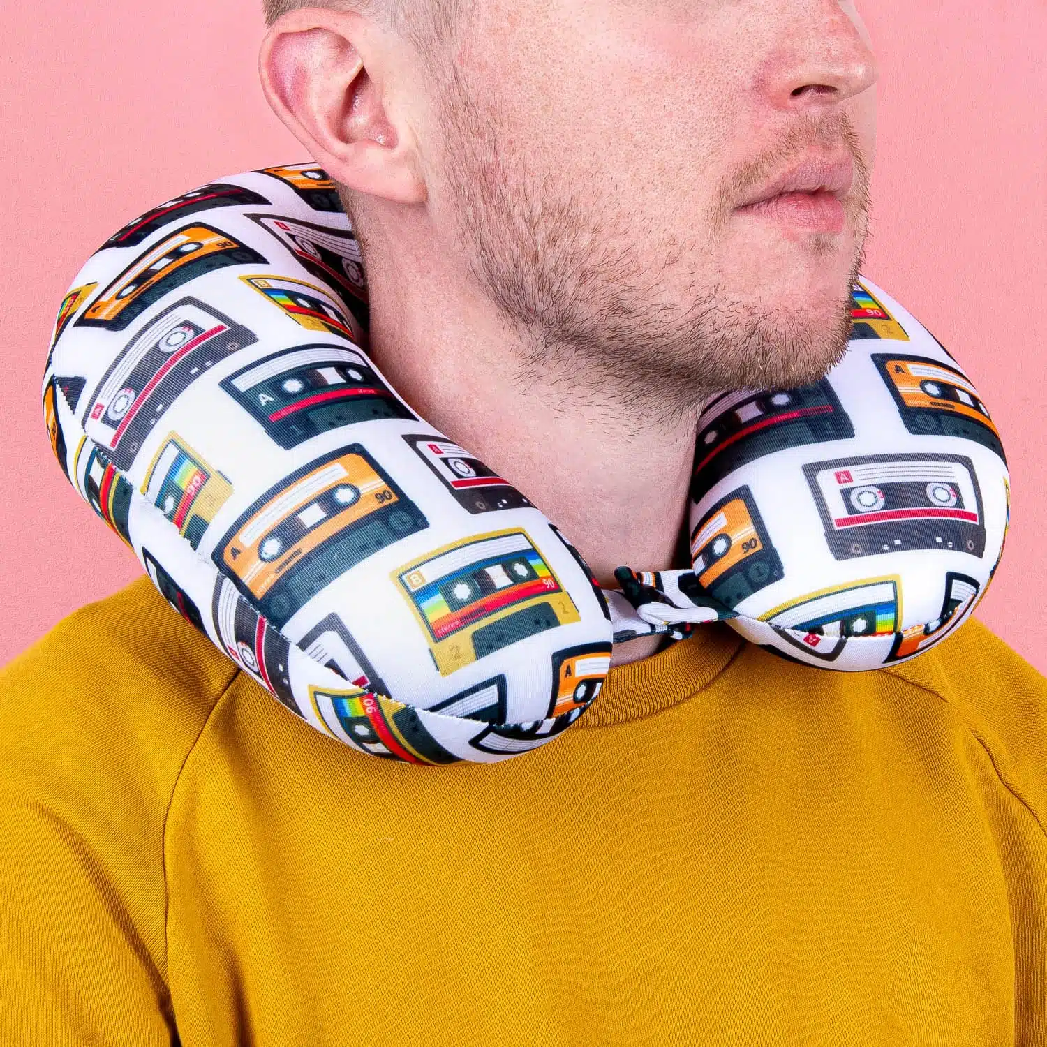 Cassettebandjes nekkussen