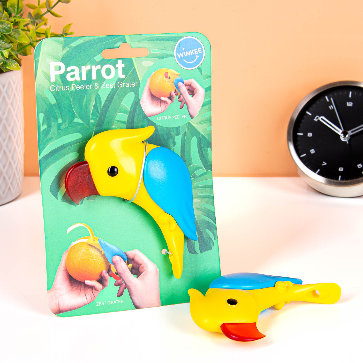 Papegaai peeler en zester