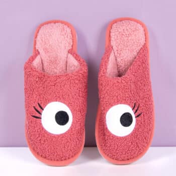 Roze sloffen met ogen