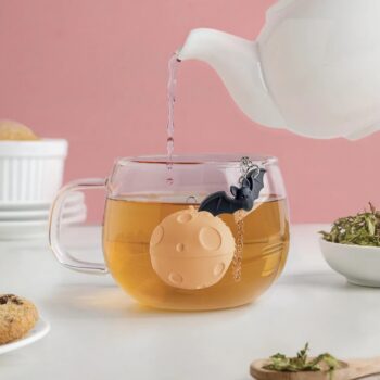Maan en vleermuis tea infuser