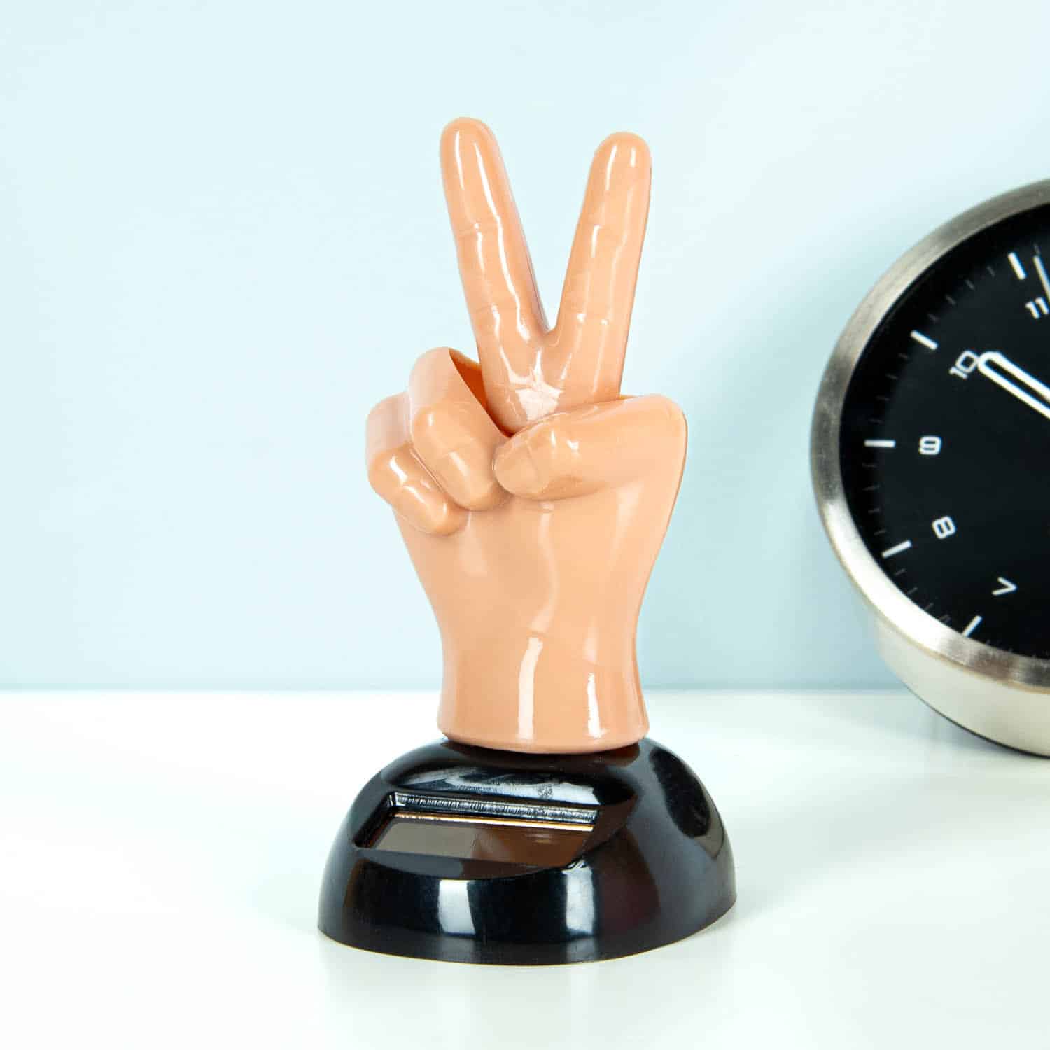 Peace handje op zonne-energie