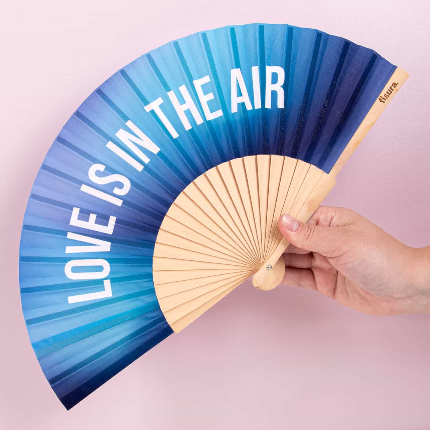 Houten waaier Love Is In The Air