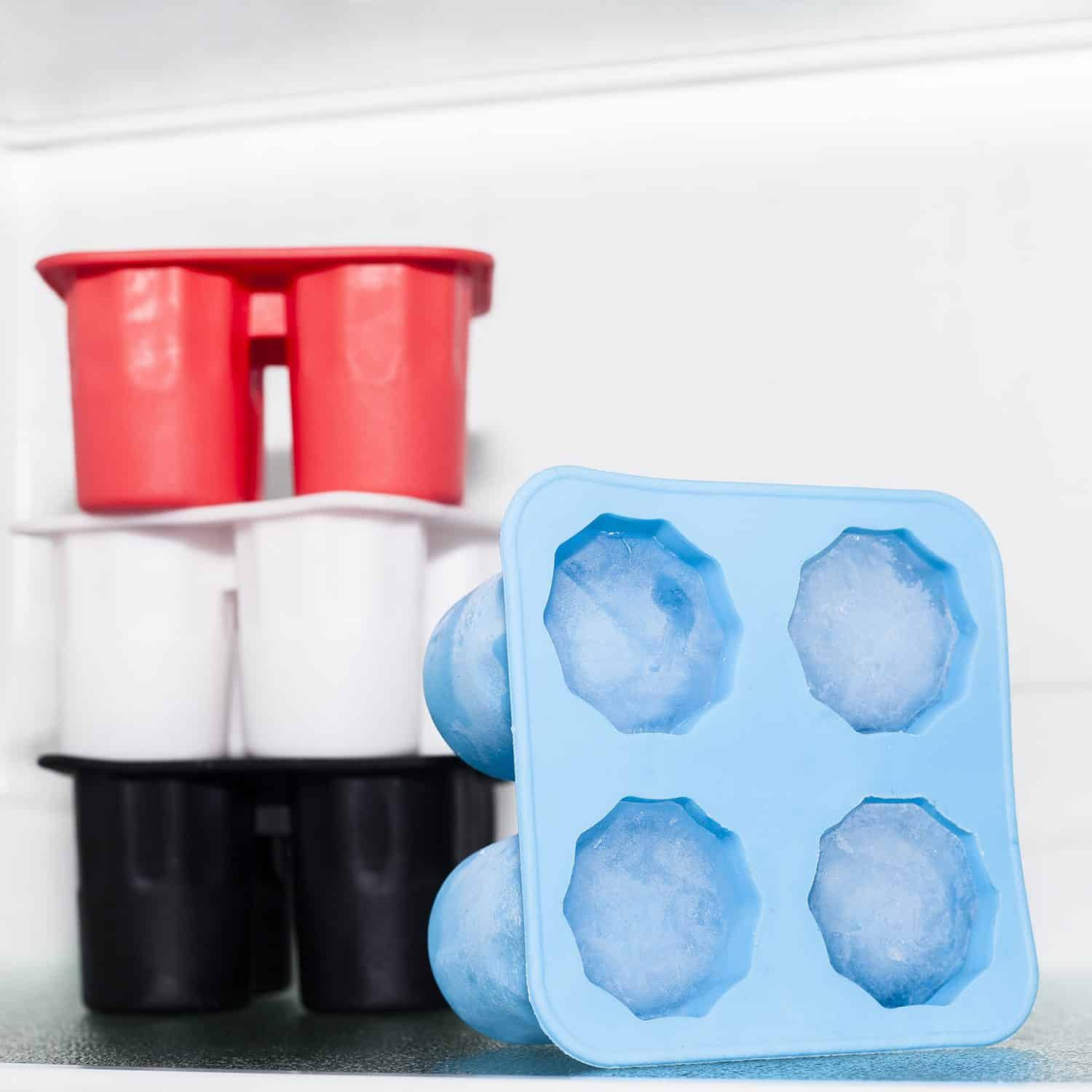 Shotglaasjes van ijs