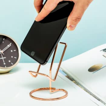 Roségouden telefoonhouder