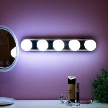 Hollywood make-up lamp