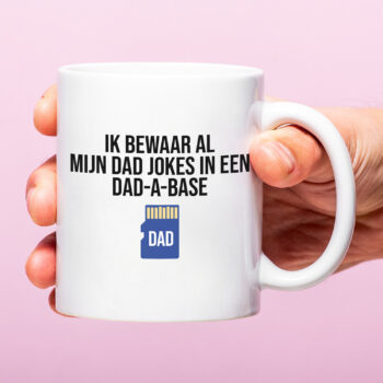 Mok Dad jokes in een DAD-A-BASE