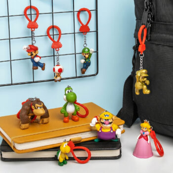 Super Mario Backpack Buddies CDU of 24pcs